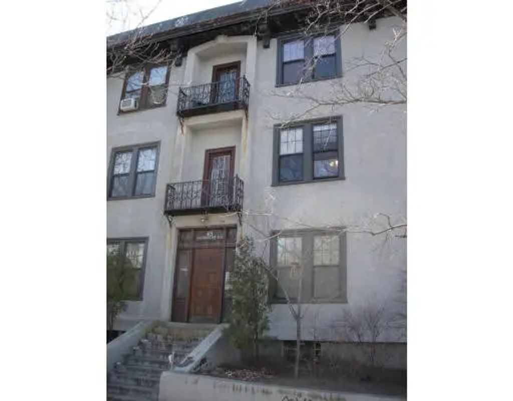 45 Gordon St #4, Boston