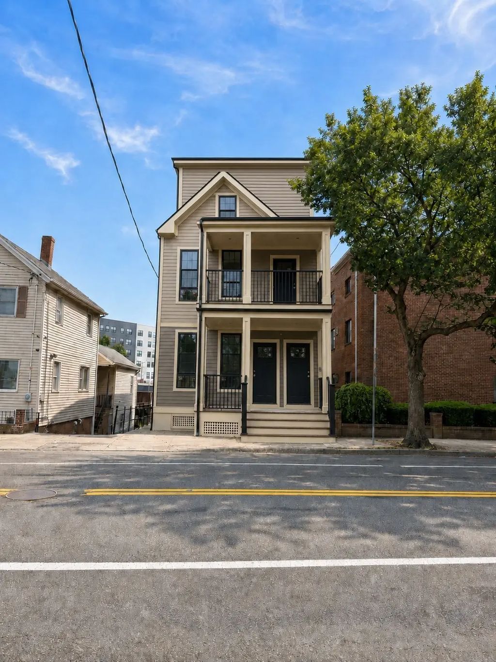 283 Chelsea St #1, Everett