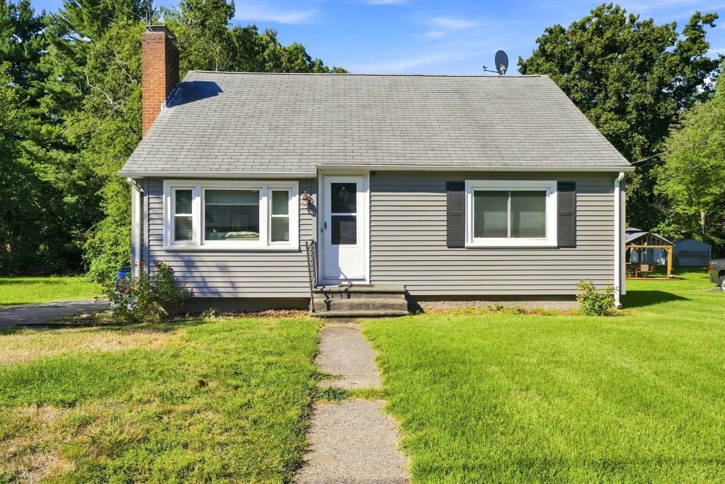 42 7 Mile River Dr, Attleboro