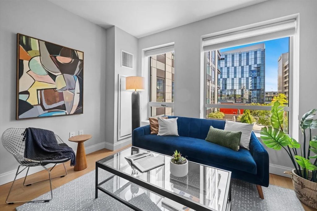 100 Shawmut #414, Boston