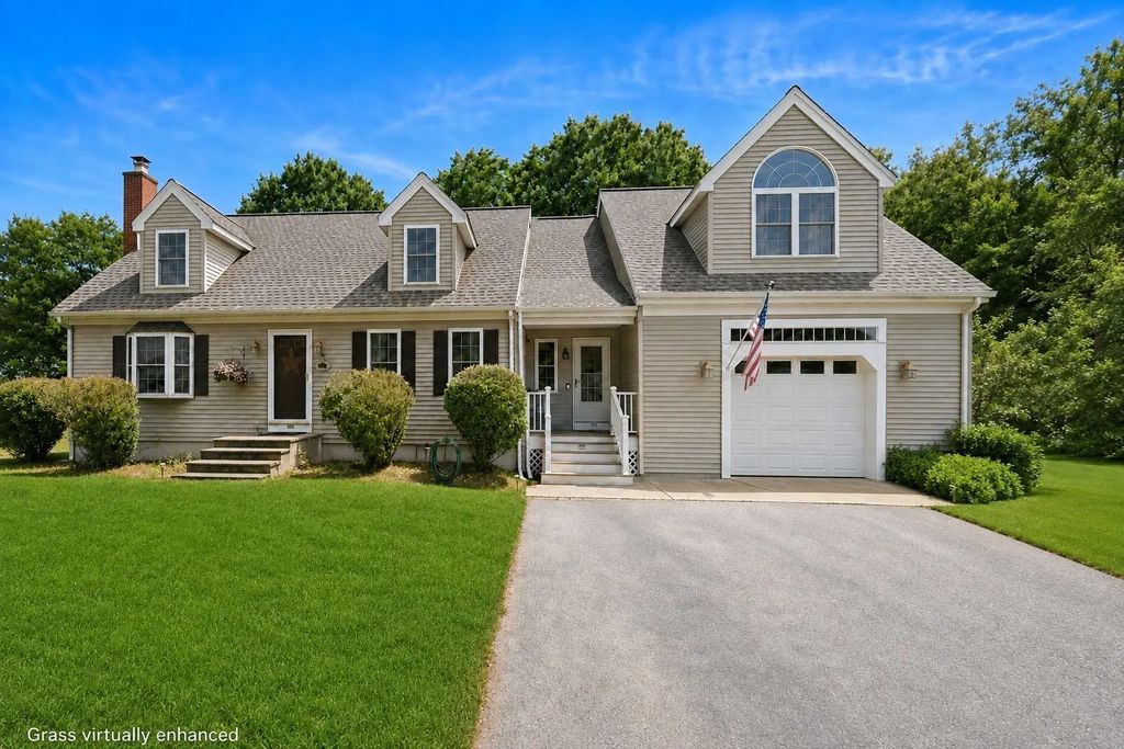50 Trinity Cir, Attleboro