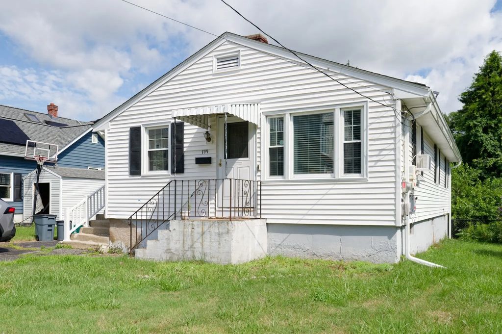 799 Franklin St, Worcester