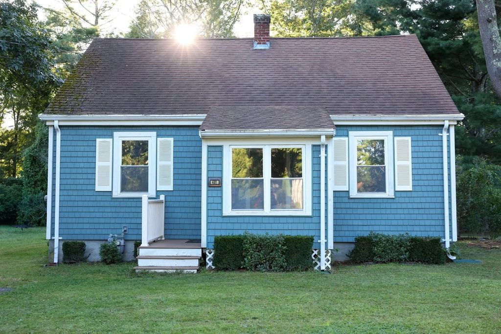 481 Sanford Rd, Westport