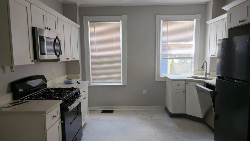 86 Lonsdale St #1, Boston