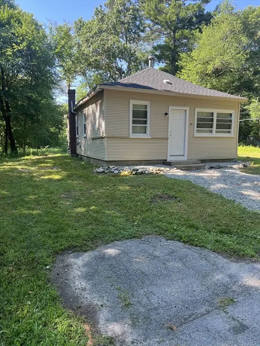 70 Cedar, Sharon