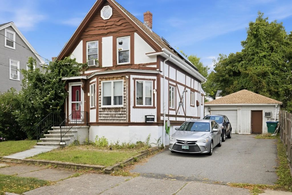 18 Melvin Ave, Lynn