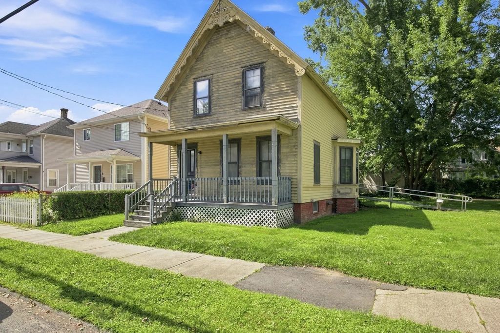 40 Day Street, West Springfield