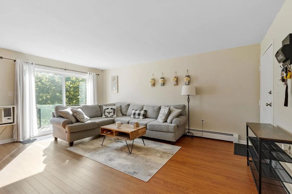 23 Edgelawn Ave #5, North Andover