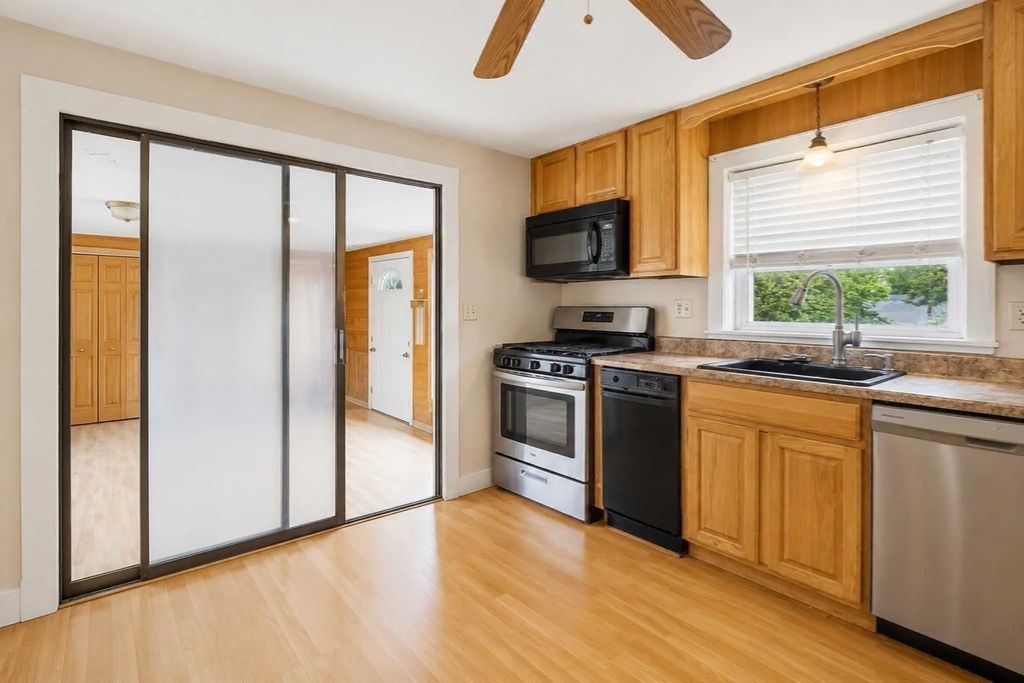 14 Highland Ave, Taunton