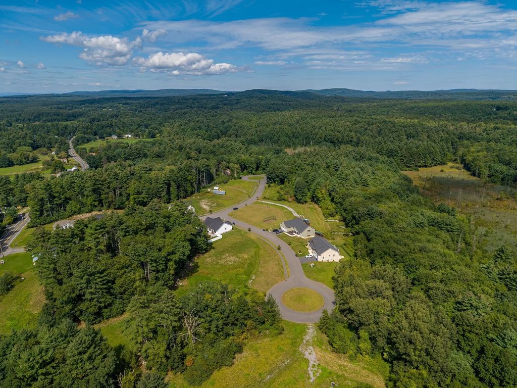 10 Sunny Crest, Belchertown
