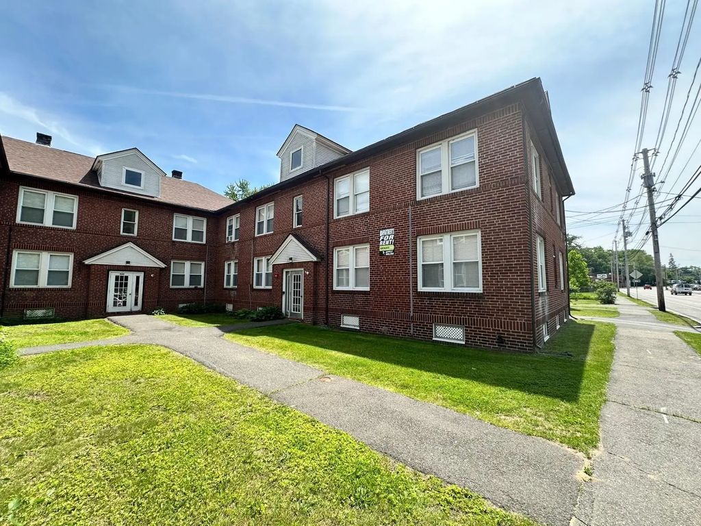 902 Main St #1l, Holyoke