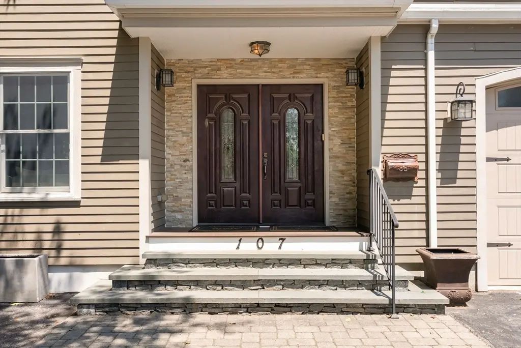 107 Rowe Street, Newton