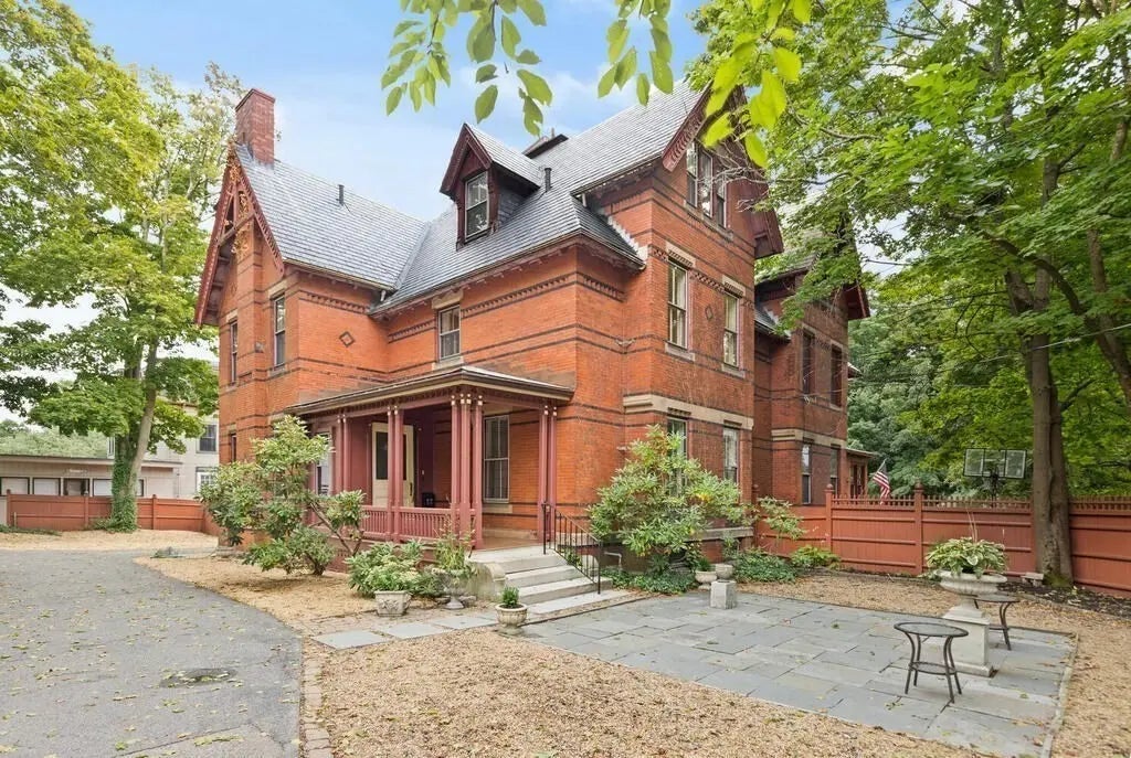 2 Rangeley Road #2, Winchester