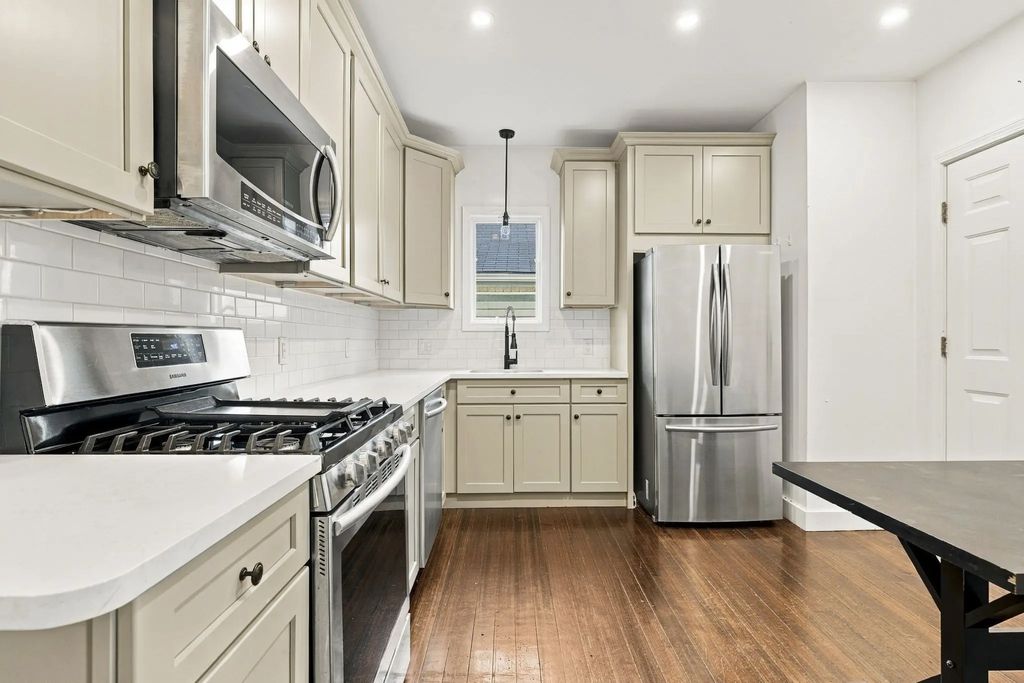 50 Trident Ave #c, Winthrop