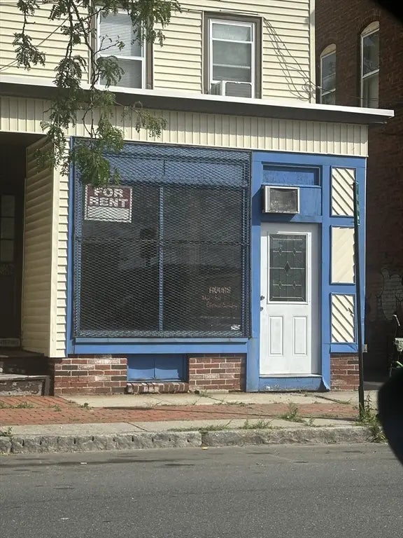 136 Exchange St #1, Chicopee