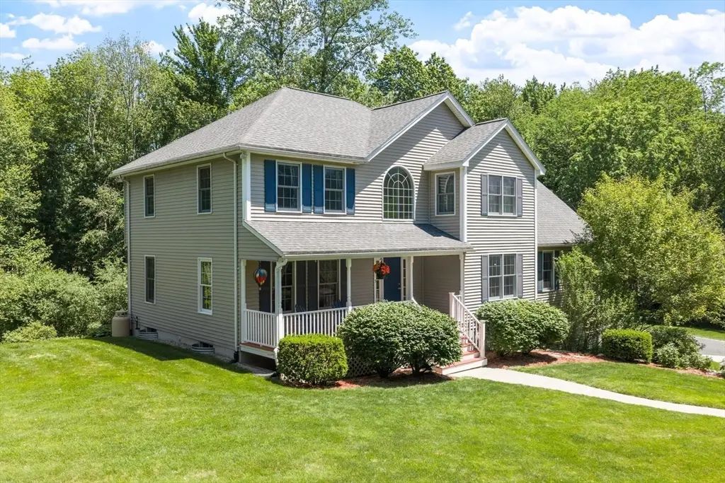 5 Laury Lane, Littleton