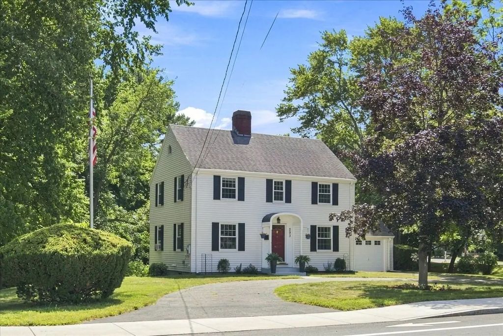 293 Main Street, Walpole