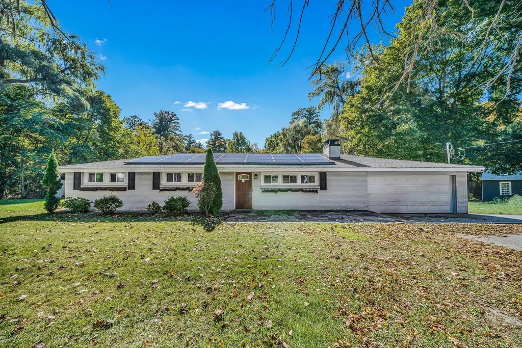 70 River Rd, Andover