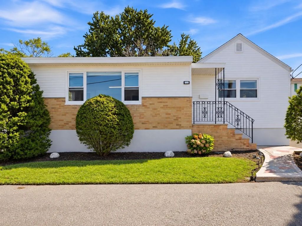 195 Mills Ave, Revere