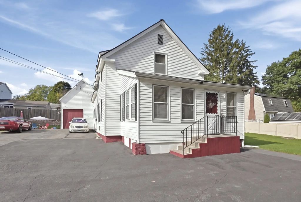 86 Lawton Avenue, Fitchburg