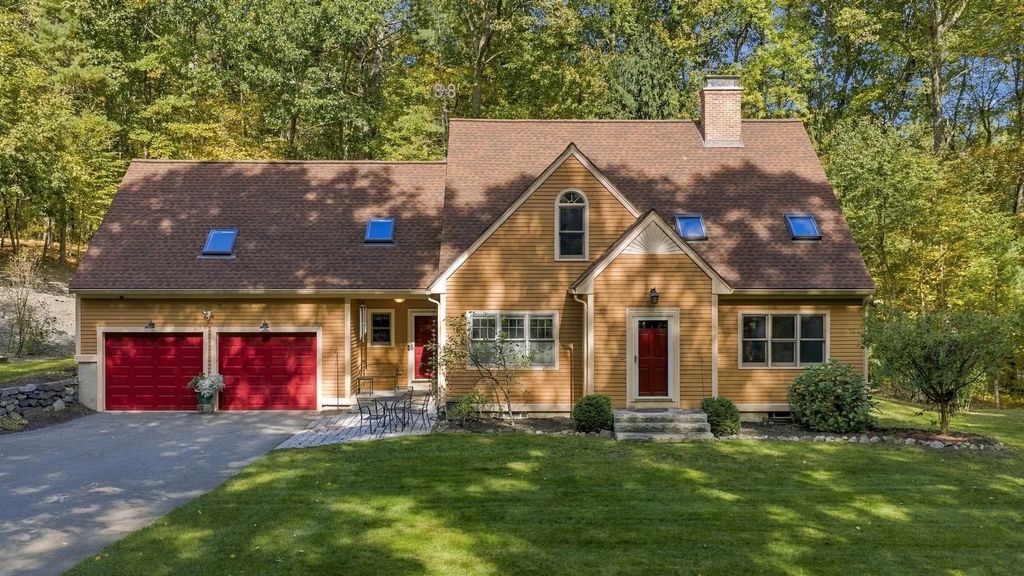 40 Harbor St, Pepperell
