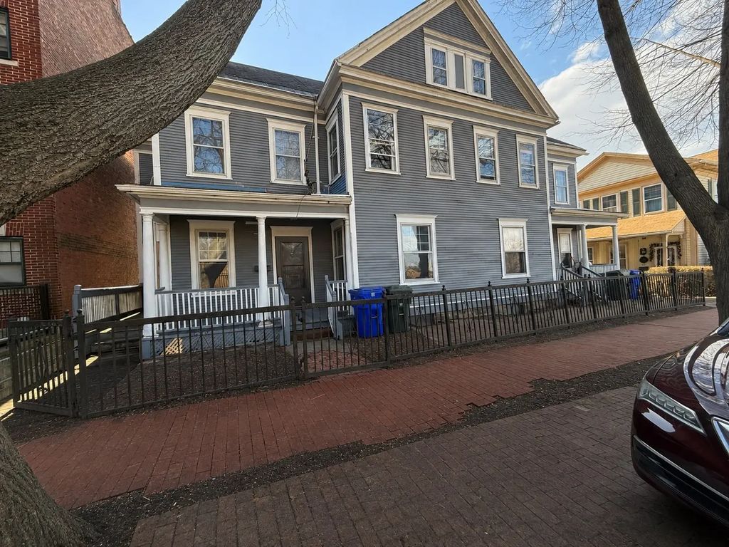 94-96 Byers St, Springfield