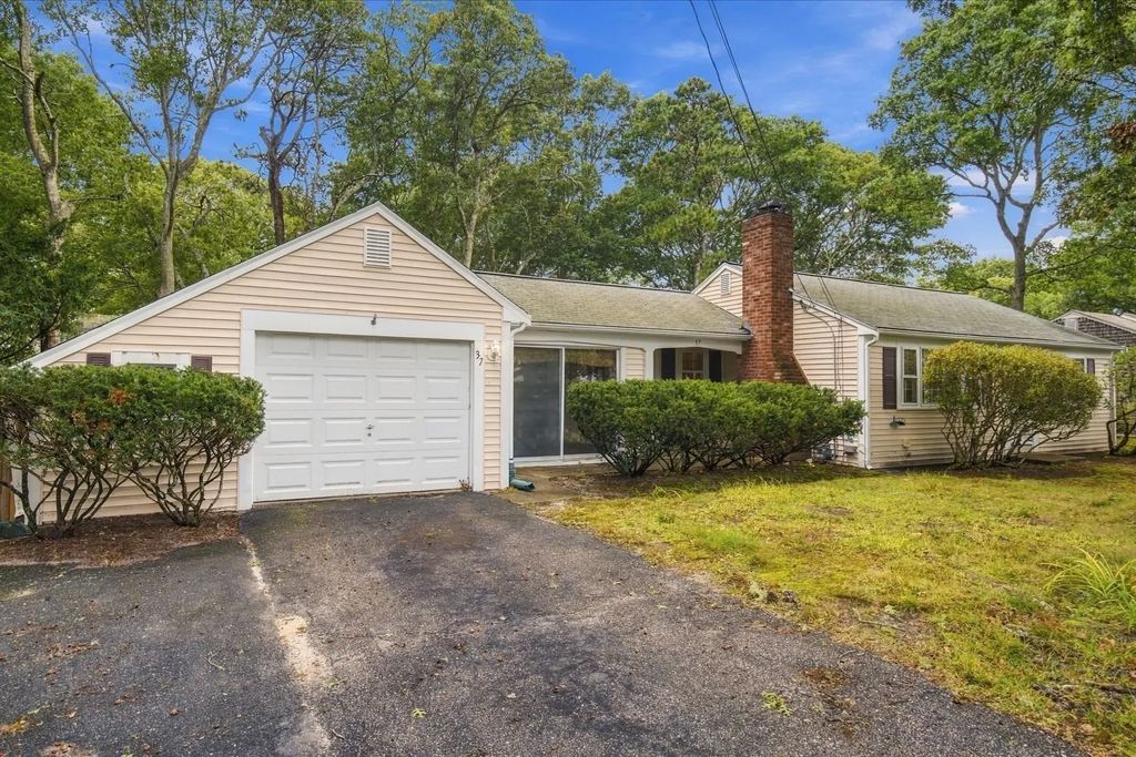 37 Rita Ave, Yarmouth