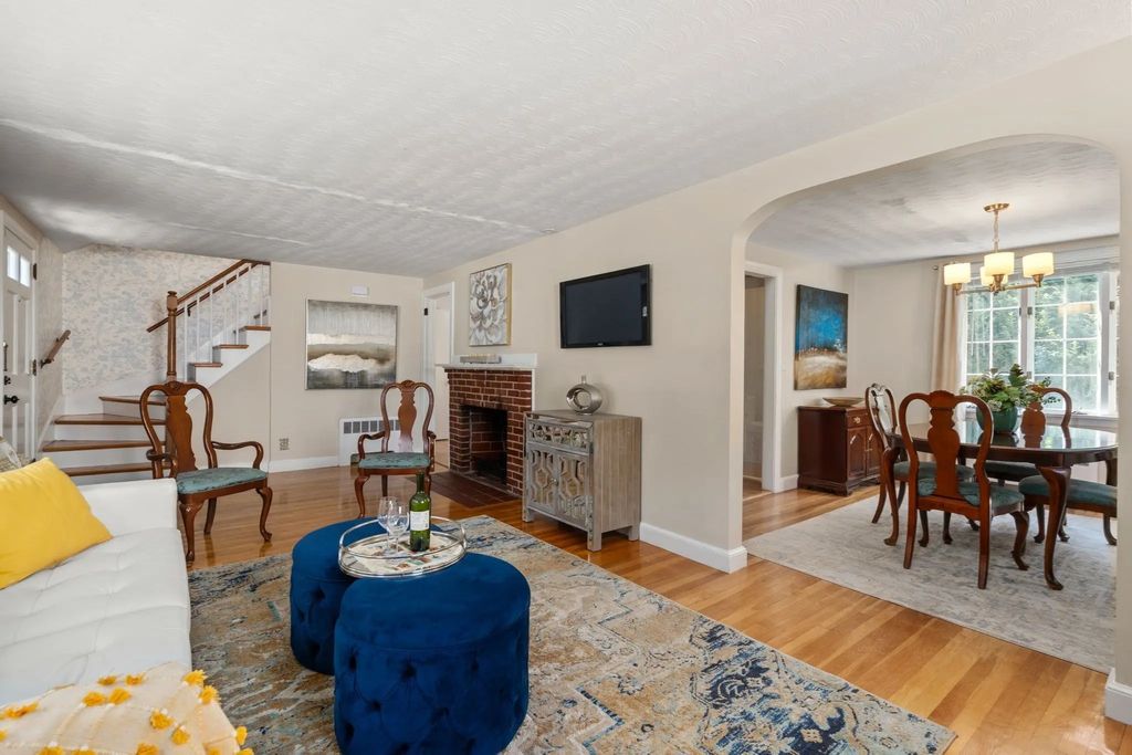 46 Norwich Circle, Medford