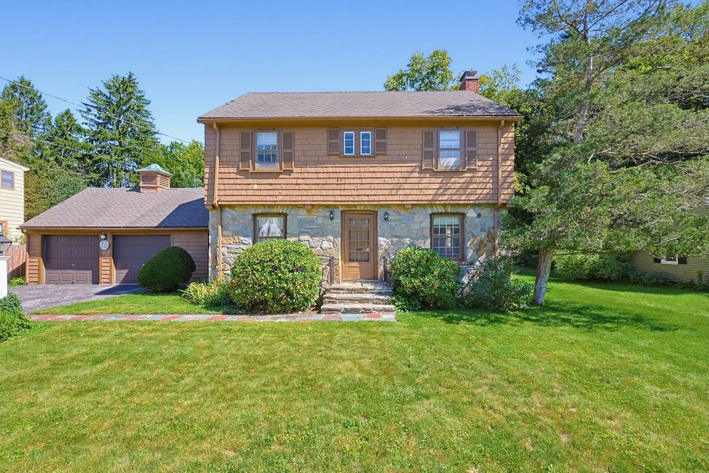 24 Stark Rd, Worcester