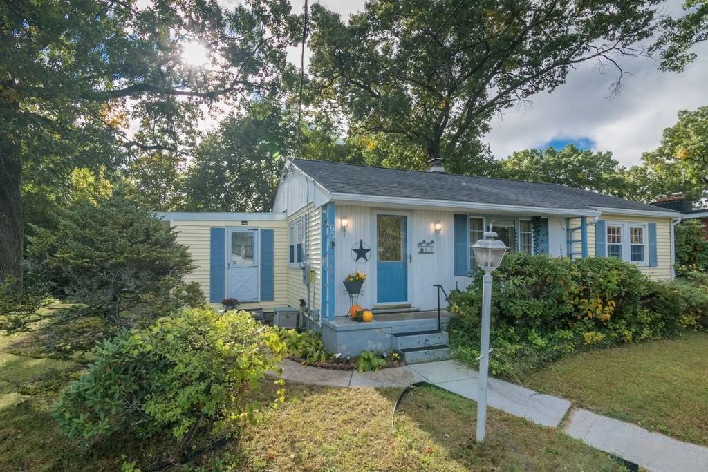 63 Martha Street, Chicopee