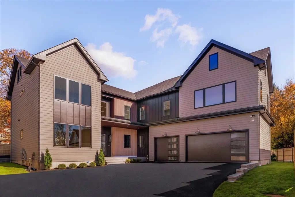 25 White Ave, Newton