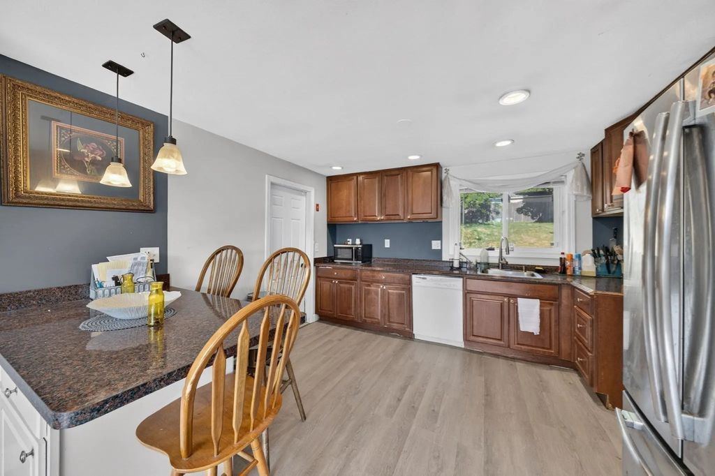 99 Connell Ave, Brockton