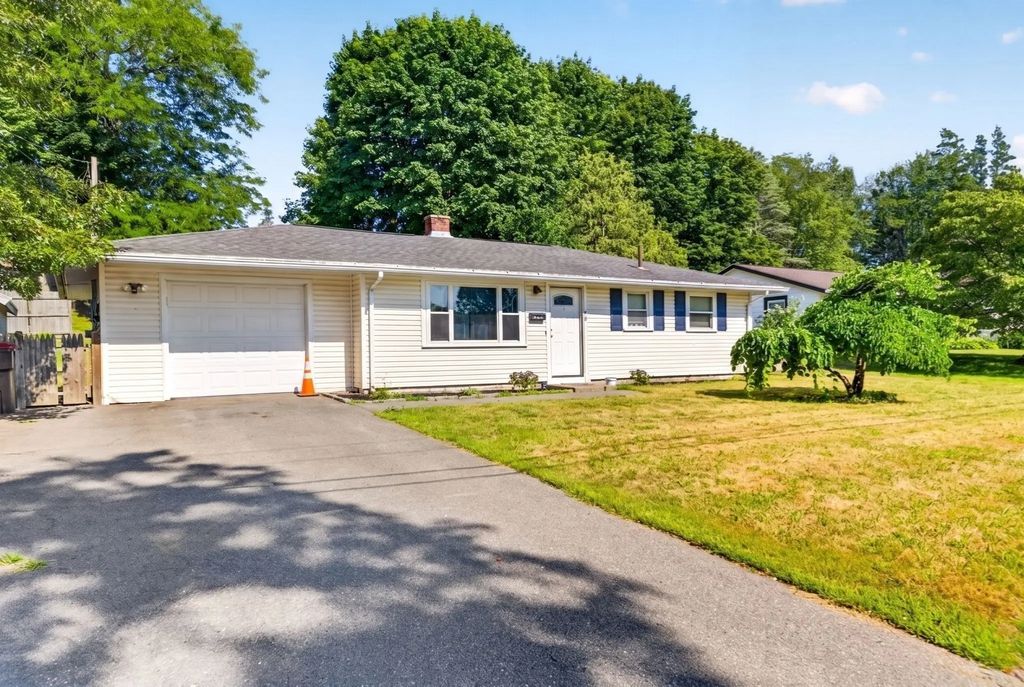 99 Connell Ave, Brockton