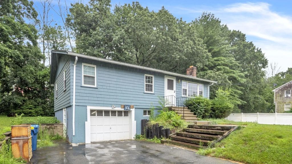 73 Summit Dr., East Bridgewater