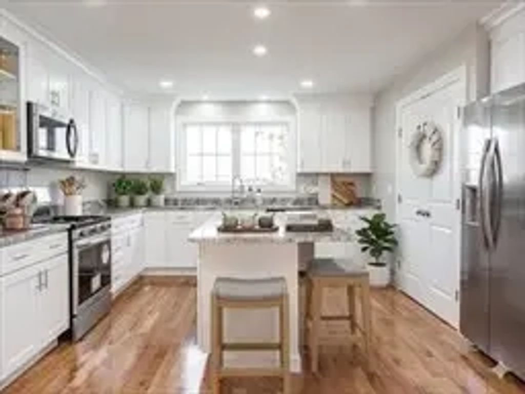 579 Summit St #3, Fall River
