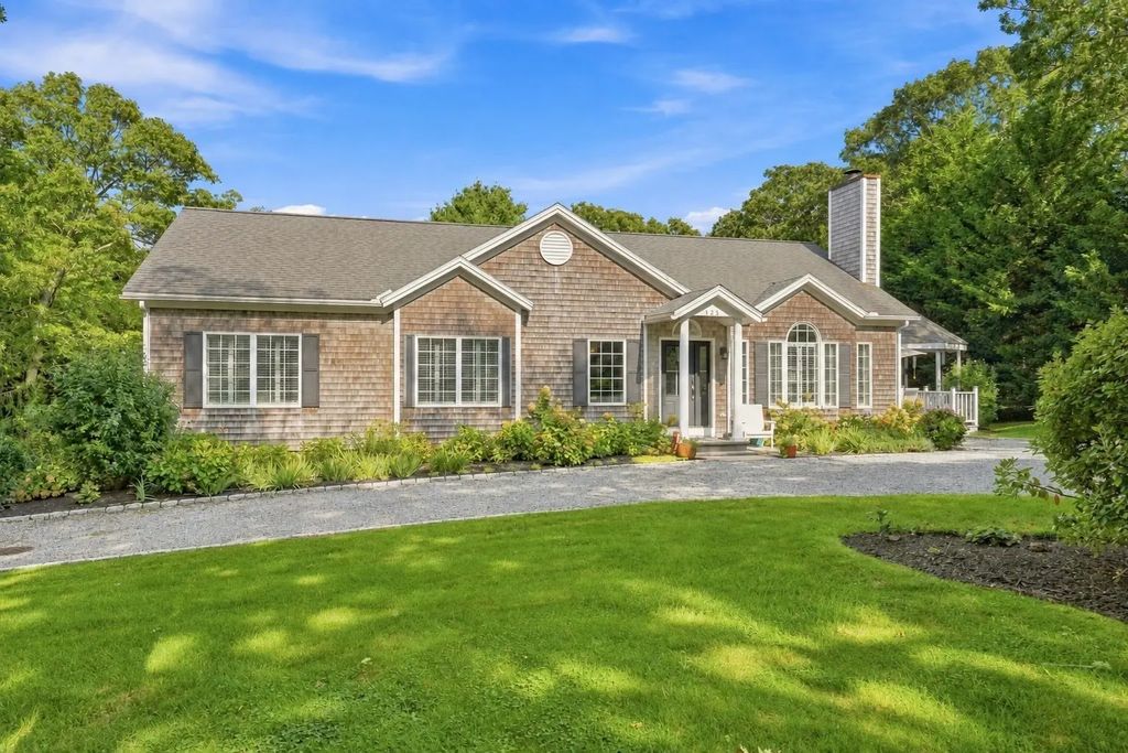 125 Mayflower Ln, Tisbury