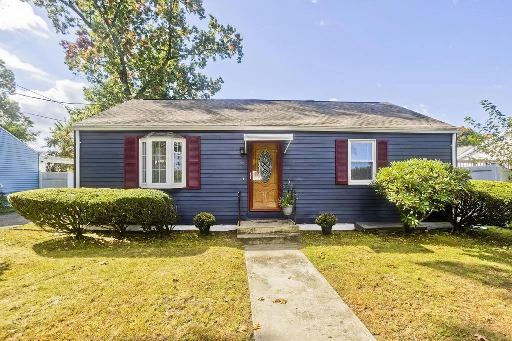 29 Marguerite St, Chicopee