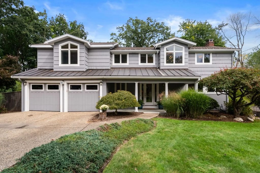 52 Damon Road, Needham