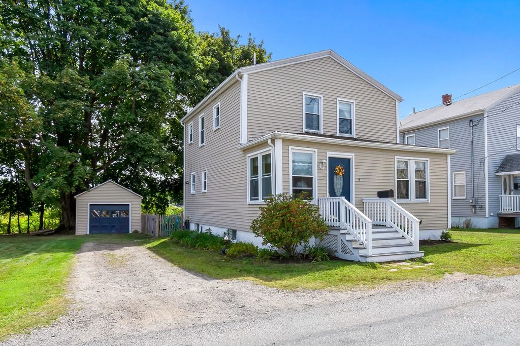 5 Walcott Rd, Danvers