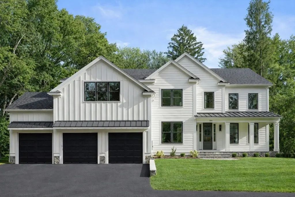 201 Lowell Road, Wellesley