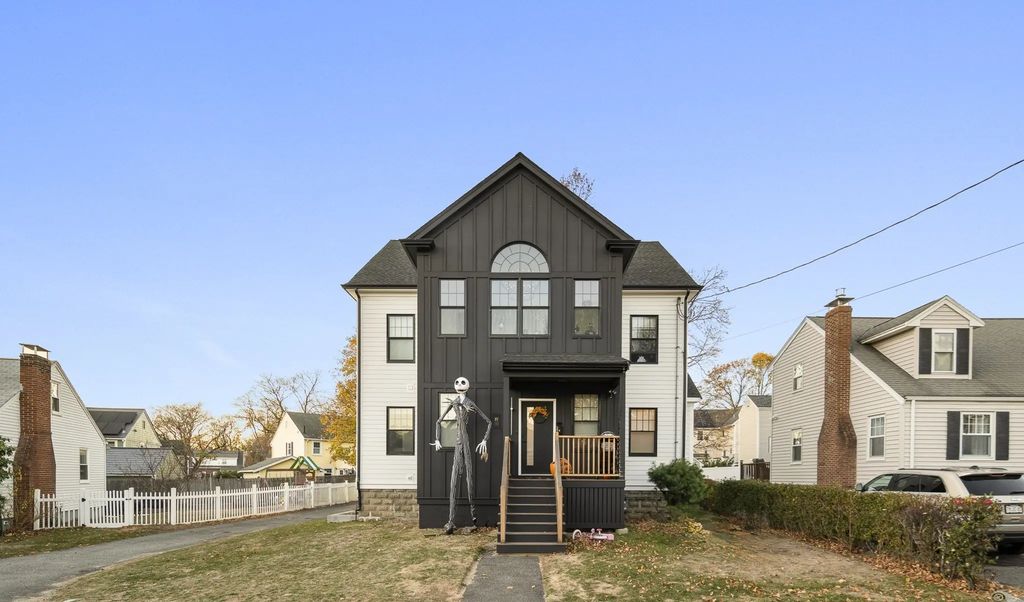 19 Shirley Rd, Medford