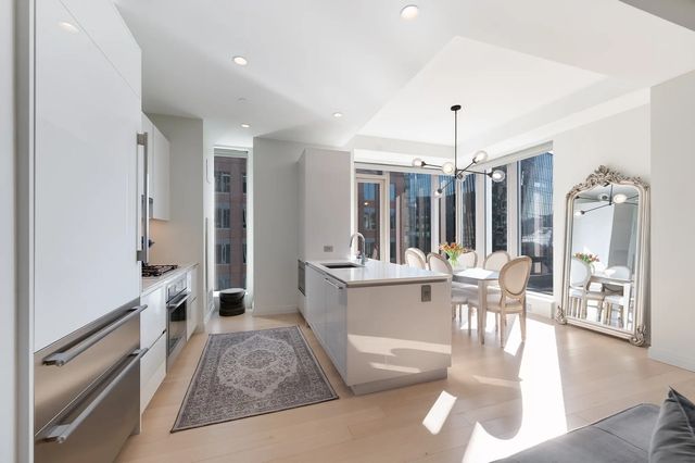 135 Seaport Blvd #1806, Boston