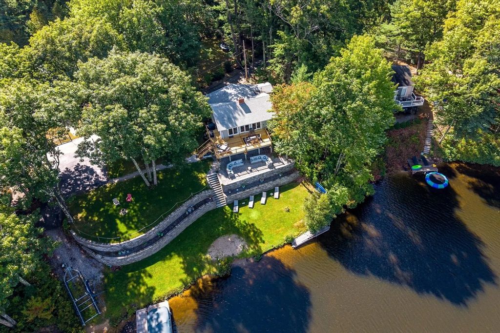 14 Edgewood Rd, Westminster