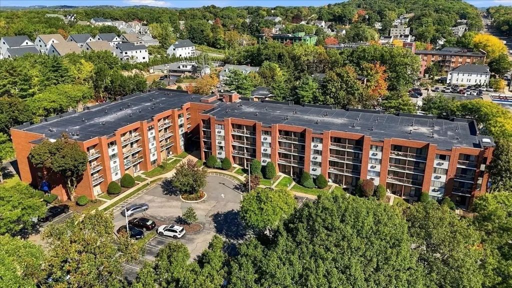 4975 Washington St #310, Boston