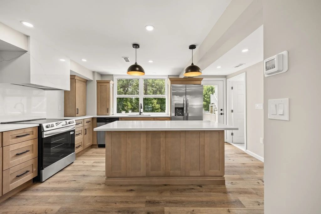 7 Somerville Ave, Braintree