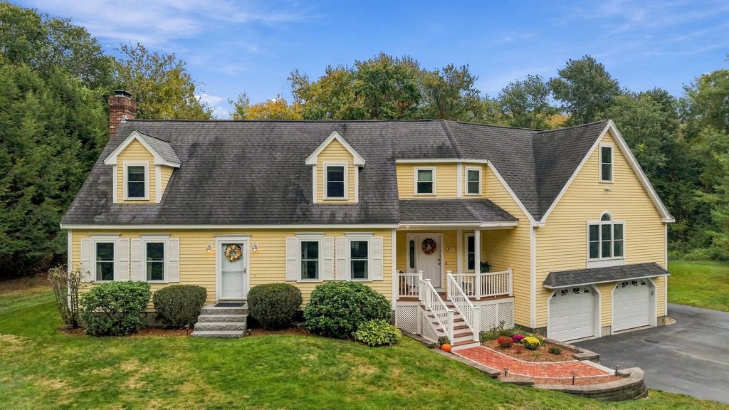 2 Nora Lane, Groveland