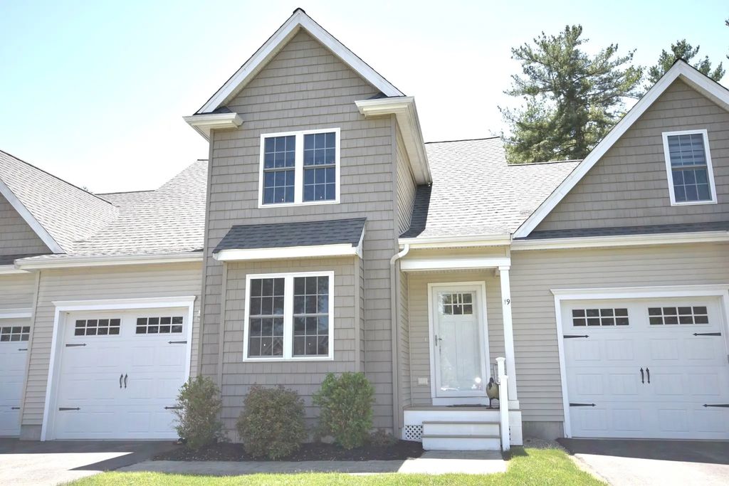 19 Santana Way #19, Carver