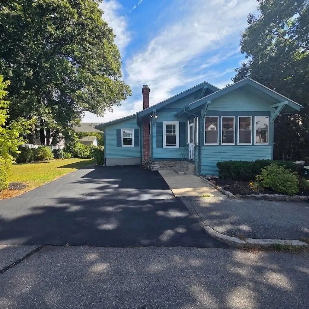 151 Farrar Ave, Worcester