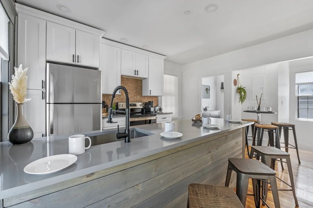 33 Broadway #1, Rockport