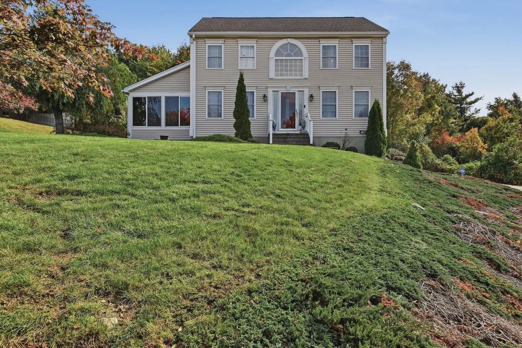 34 Carlson Ln, Gardner